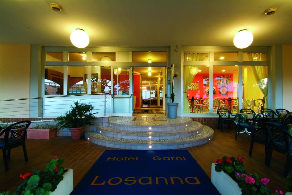 Hotel Garni Losanna 比比翁 外观 照片